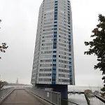 Ferienwohnung Im Wikingturm Hotel