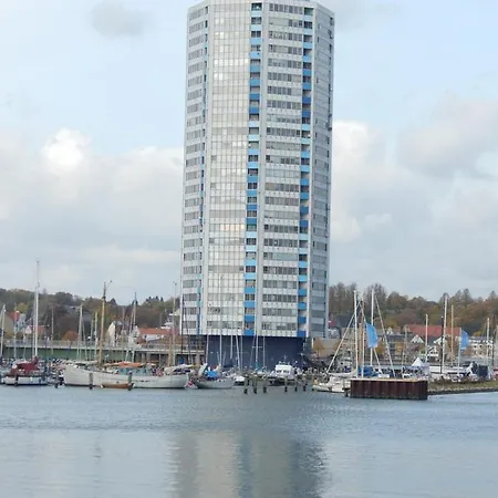 Ferienwohnung Im Wikingturm Шлезвиг